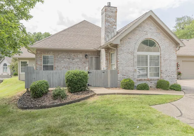 Photo 1 of Sale Pending at 8217 River Park Way, Evansville, IN 47715 | MLS# 202633785 | Listing updated on 2026-09-17