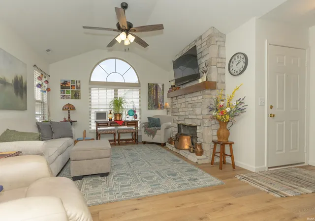 Photo 3 of Sale Pending at 8217 River Park Way, Evansville, IN 47715 | MLS# 202633785 | Listing updated on 2026-09-17