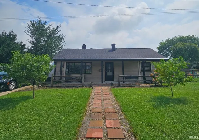 Manufactured home for sale at 521 S Clem St, Winchester, IN 47394 | MLS# 202633788