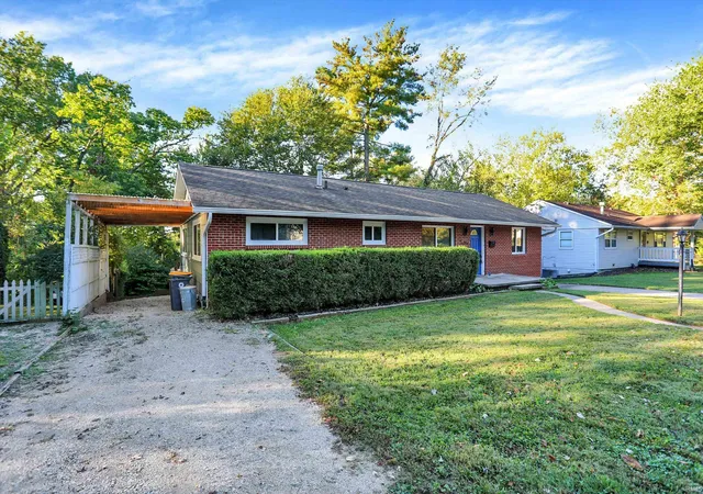 Photo 2 of Manufactured home for sale at 2612 E Dekist St, Bloomington, IN 47408 | MLS# 202633795 | Listing updated on 2026-08-19