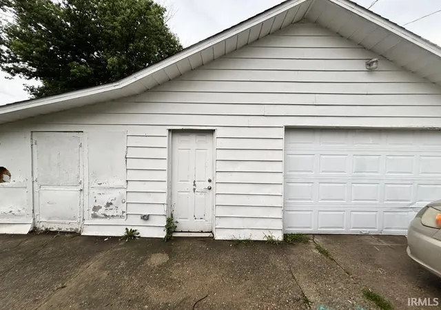 Photo 3 of Manufactured home for sale at 390 Chili Ave, Peru, IN 46970 | MLS# 202633808 | Listing updated on 2026-08-19