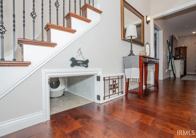 Photo 4 of Sale Pending at 8910 Hedgewood Ct, Evansville, IN 47725 | MLS# 202633813 | Listing updated on 2026-08-24