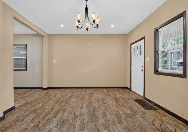 Photo 4 of Manufactured home for sale at 721 W Dewald St, Fort Wayne, IN 46802 | MLS# 202633818 | Listing updated on 2026-10-06