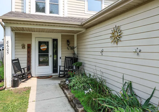 Photo 2 of Manufactured home for sale at 8605 Hempford Dr, Fort Wayne, IN 46819 | MLS# 202633819 | Listing updated on 2026-08-24