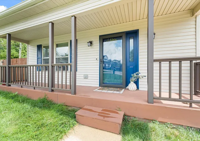 Photo 2 of Sale Pending at 905 S Timothy Ct, Bloomington, IN 47403 | MLS# 202633822 | Listing updated on 2026-08-24