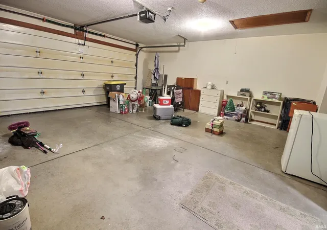 Photo 20 of Sale Pending at 4110 Stillwood Dr, Fort Wayne, IN 46815 | MLS# 202633830 | Listing updated on 2026-09-09