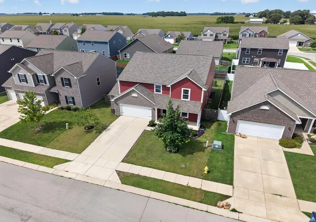 Photo 4 of Manufactured On Land at 3814 Shadowbrook Dr, Marion, IN 46953 | MLS# 202633836 | | Sold on 2026-09-18