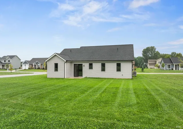 Photo 3 of Manufactured home for sale at 411 Cottonwood Ct, Markle, IN 46770 | MLS# 202633842 | Listing updated on 2026-09-09