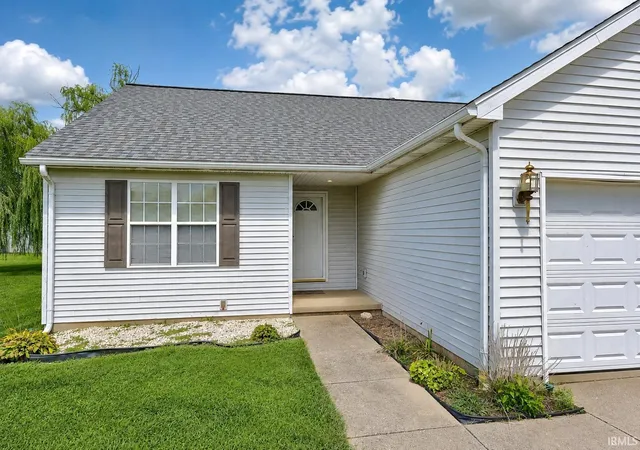 Photo 2 of Sale Pending at 4400 Quill Dr, Evansville, IN 47711 | MLS# 202633874 | Listing updated on 2026-08-24