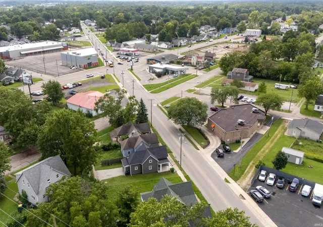 Photo 5 of Sale Pending at 1720 S Hoyt Ave, Muncie, IN 47302 | MLS# 202633876 | Listing updated on 2026-08-21