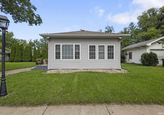 Photo 2 of Manufactured home for sale at 1421 Chalfant St, South Bend, IN 46617 | MLS# 202633881 | Listing updated on 2026-08-19