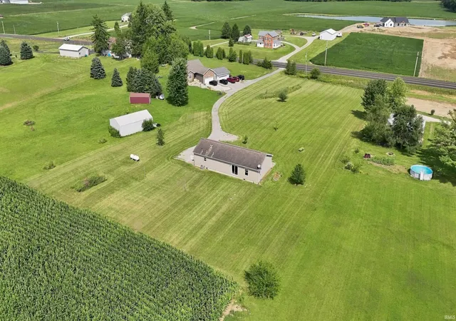 Photo 3 of Manufactured home for sale at 3077 N Sr 9, Columbia City, IN 46725 | MLS# 202633908 | Listing updated on 2026-09-23