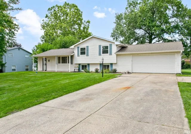 Photo 1 of Sale Pending at 18135 Heatherfield Dr, South Bend, IN 46637 | MLS# 202633909 | Listing updated on 2026-08-26