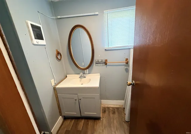 Photo 4 of Sale Pending at 902 Denver St, Elkhart, IN 46516 | MLS# 202633915 | Listing updated on 2026-08-19