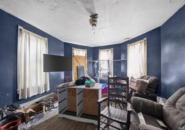 Photo 3 of Sale Pending at 327 W 9th Street, Connersville, IN 47331 | MLS# 202633916 | Listing updated on 2026-09-17