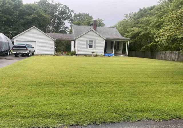 Photo 1 of Sale Pending at 11700 Oak Trl Dr, Evansville, IN 47725 | MLS# 202633941 | Listing updated on 2026-08-21