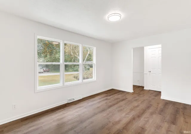 Photo 3 of Manufactured home for sale at 16765 Valley Frg Ln, Granger, IN 46530 | MLS# 202633948 | Listing updated on 2026-09-04