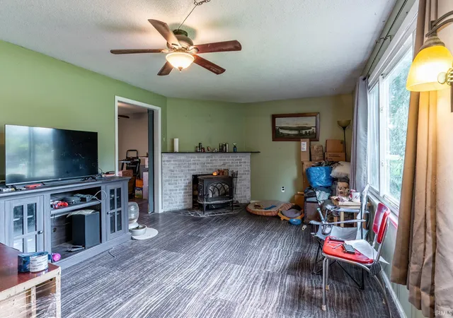 Photo 4 of Sale Pending at 910 Georgian Dr, New Haven, IN 46774 | MLS# 202633953 | Listing updated on 2026-08-23