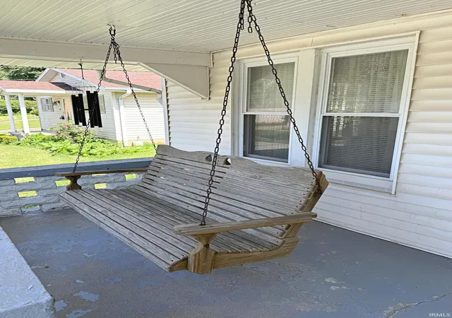 Photo 2 of Sale Pending at 1305 State St, Washington, IN 47501 | MLS# 202633955 | Listing updated on 2026-08-27