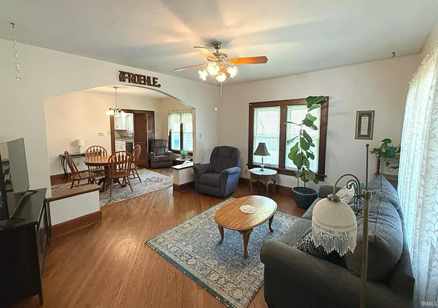 Photo 3 of Sale Pending at 1305 State St, Washington, IN 47501 | MLS# 202633955 | Listing updated on 2026-08-27