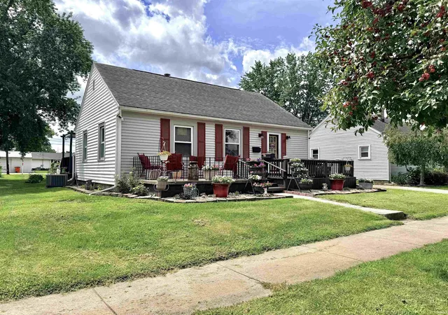 Photo 3 of Sale Pending at 517 W Jefferson St, Monticello, IN 47960 | MLS# 202633957 | Listing updated on 2026-09-25