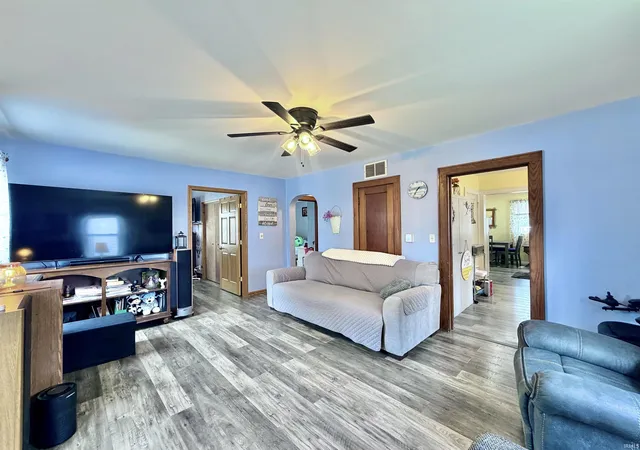 Photo 4 of Sale Pending at 517 W Jefferson St, Monticello, IN 47960 | MLS# 202633957 | Listing updated on 2026-09-25