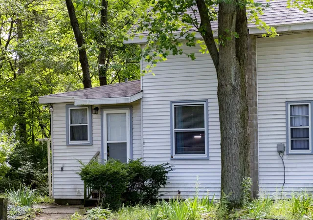Photo 2 of Manufactured On Land at 29179 County Rd 10, Elkhart, IN 46514 | MLS# 202633961 |  | Sold on 2026-09-14