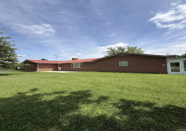Photo 3 of Manufactured home for sale at 6105 N State Rd 59, Linton, IN 47441 | MLS# 202633962 | Listing updated on 2026-08-21