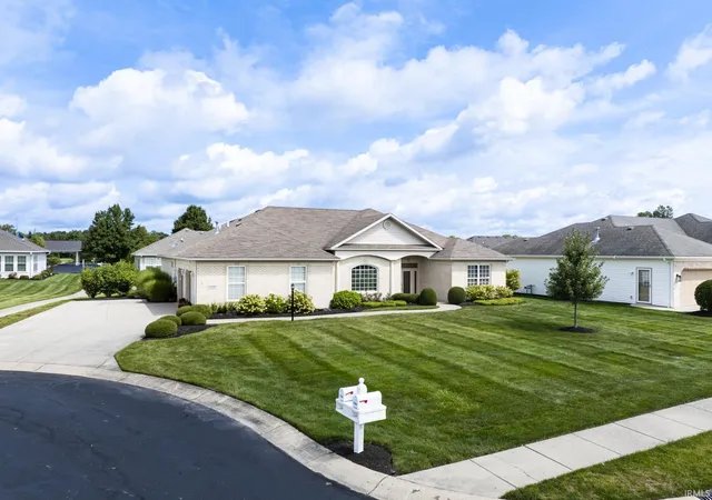 Photo 2 of Sale Pending at 5508 W Wentworth Ln, Muncie, IN 47304 | MLS# 202633965 | Listing updated on 2026-09-05