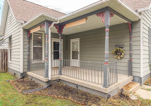 Photo 2 of Manufactured home for sale at 409 E Water St, Mount Vernon, IN 47620 | MLS# 202633971 | Listing updated on 2026-08-25