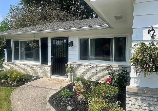 Photo 2 of Manufactured home for sale at 313 Sara Dr, New Haven, IN 46774 | MLS# 202633977 | Listing updated on 2026-09-28