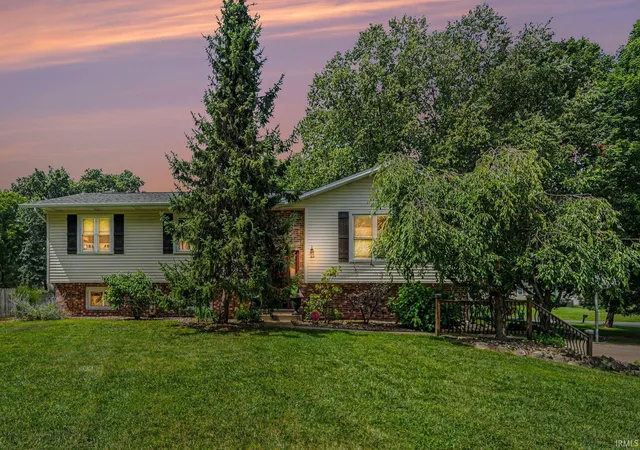 Photo 1 of Sale Pending at 51093 Shady Ln, Elkhart, IN 46514 | MLS# 202633987 | Listing updated on 2026-08-29