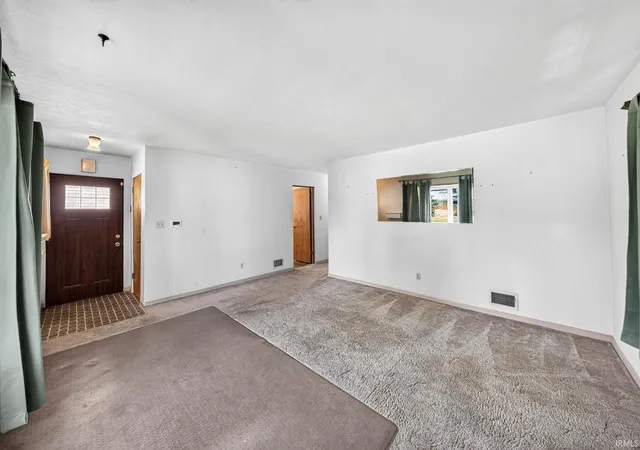 Photo 3 of Manufactured home for sale at 2121 Homewood Ave, Mishawaka, IN 46544 | MLS# 202633988 | Listing updated on 2026-08-31