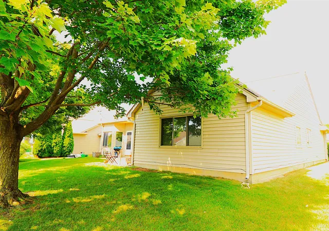 Photo 2 of Manufactured home for sale at 2426 Cheverly Ln, Fort Wayne, IN 46804 | MLS# 202633989 | Listing updated on 2026-09-06