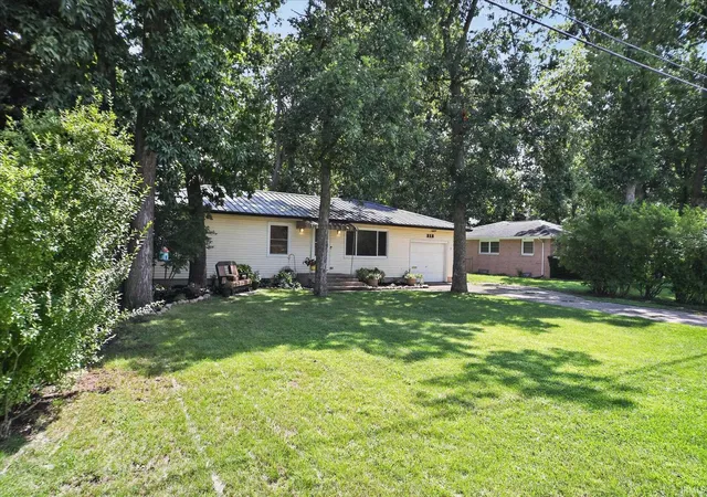 Photo 3 of Sale Pending at 318 N Beech Rd, Osceola, IN 46561 | MLS# 202633992 | Listing updated on 2026-08-20