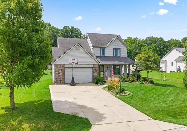 Photo 2 of Sale Pending at 6408 E Edgewood Dr, Churubusco, IN 46723 | MLS# 202634005 | Listing updated on 2026-08-28