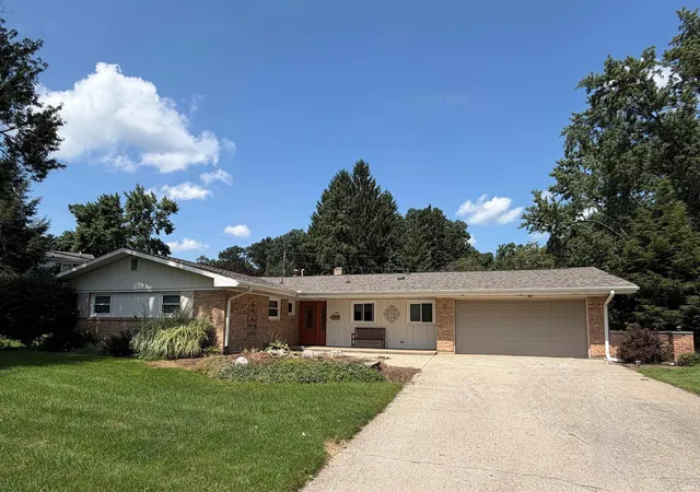 Photo 1 of Manufactured home for sale at 1510 Springbrook Dr, Elkhart, IN 46514 | MLS# 202634020 | Listing updated on 2026-09-15