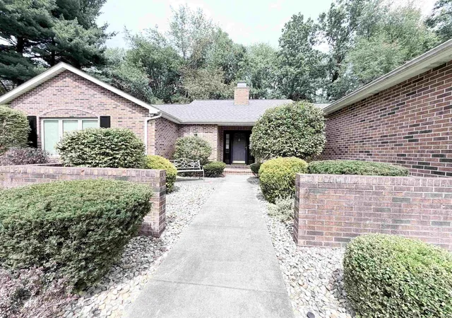 Photo 3 of Sale Pending at 20711 Windrush Ct, South Bend, IN 46614 | MLS# 202634023 | Listing updated on 2026-10-07