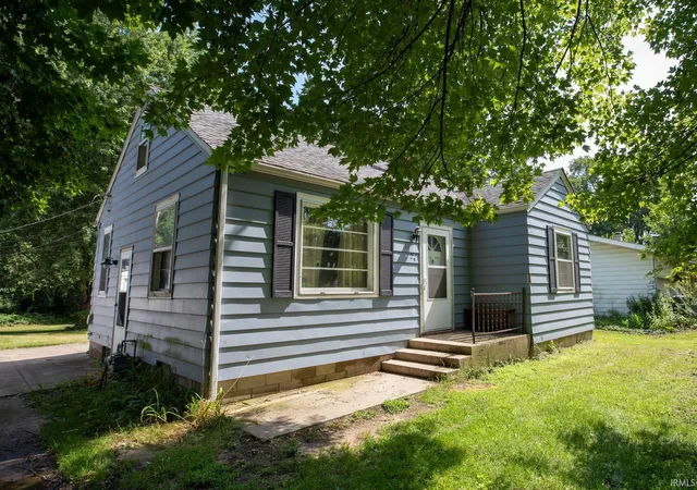 Photo 2 of Sale Pending at 1125 Lincolnway E, Plymouth, IN 46563 | MLS# 202634026 | Listing updated on 2026-08-22