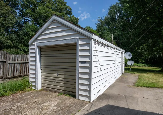 Photo 4 of Sale Pending at 1125 Lincolnway E, Plymouth, IN 46563 | MLS# 202634026 | Listing updated on 2026-08-22