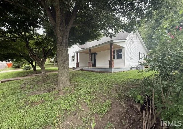Photo 2 of Manufactured home for sale at 240 E Grove St, Bloomfield, IN 47424 | MLS# 202634035 | Listing updated on 2026-08-31