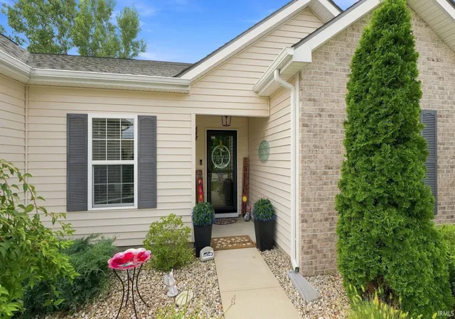Photo 2 of Sale Pending at 10928 Calera Psge, Roanoke, IN 46783 | MLS# 202634036 | Listing updated on 2026-08-27