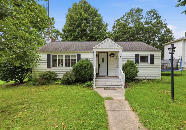 Photo 2 of Sale Pending at 306 S Broad St, Fremont, IN 46737 | MLS# 202634047 | Listing updated on 2026-08-23