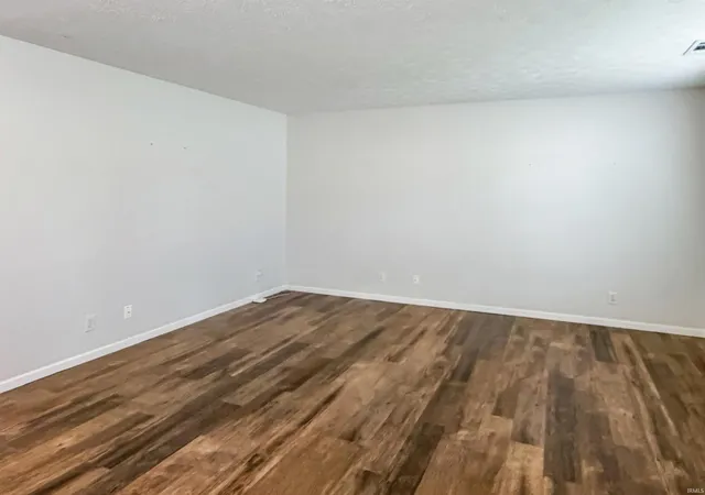 Photo 3 of Sale Pending at 3117 Runyon Dr, Lafayette, IN 47909 | MLS# 202634049 | Listing updated on 2026-08-25