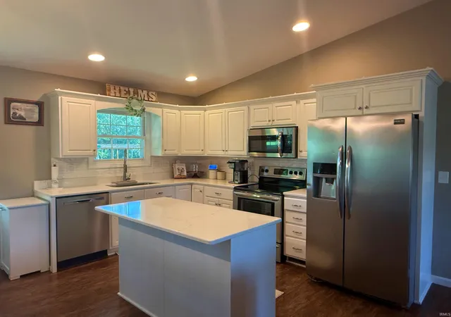 Photo 3 of Sale Pending at 13 Ter Park Dr, Washington, IN 47501 | MLS# 202634060 | Listing updated on 2026-08-31