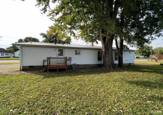 Photo 2 of Manufactured home for sale at 704 E 1st Street, Huntingburg, IN 47542 | MLS# 202634074 | Listing updated on 2026-08-21