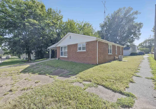 Photo 2 of Manufactured home for sale at 831 Mill St, Mount Vernon, IN 47620 | MLS# 202634084 | Listing updated on 2026-09-18