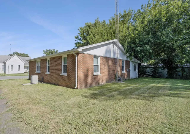 Photo 4 of Manufactured home for sale at 831 Mill St, Mount Vernon, IN 47620 | MLS# 202634084 | Listing updated on 2026-09-18
