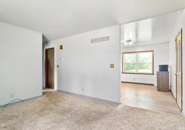 Photo 4 of Manufactured home for sale at 10910 Saint Wendel Rd, Evansville, IN 47720 | MLS# 202634087 | Listing updated on 2026-09-21