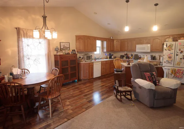 Photo 4 of Manufactured home for sale at 7844 Pauley Ct, Russiaville, IN 46979 | MLS# 202634094 | Listing updated on 2026-09-21